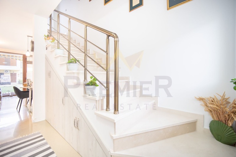 Продава КЪЩА, гр. Балчик, област Добрич, снимка 12 - Къщи - 52732259