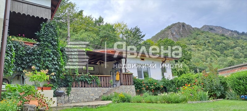 Продава КЪЩА, гр. Тетевен, област Ловеч, снимка 3 - Къщи - 54963220