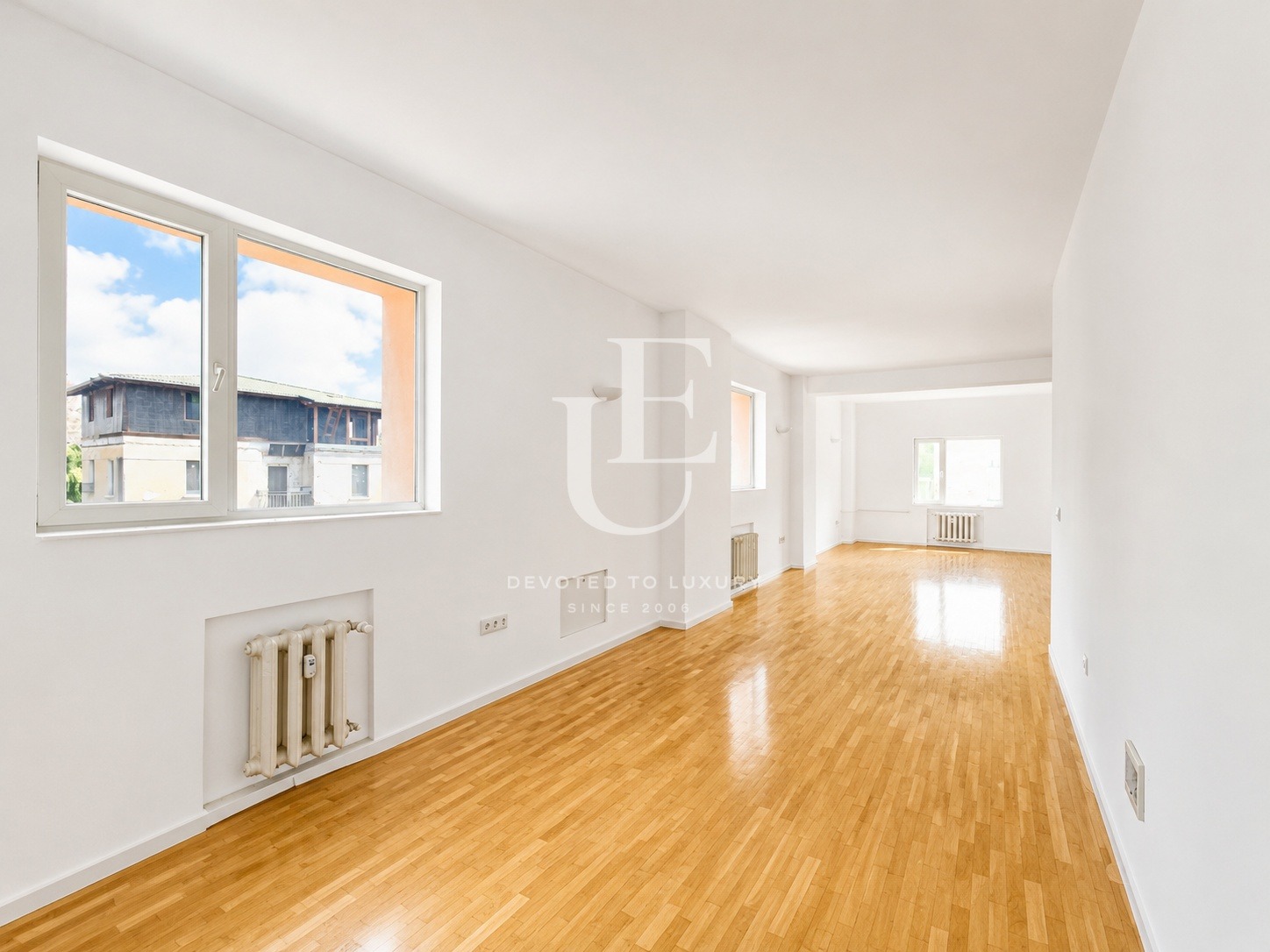 Продава МНОГОСТАЕН, гр. София, Център, снимка 3 - Апартаменти - 56195579
