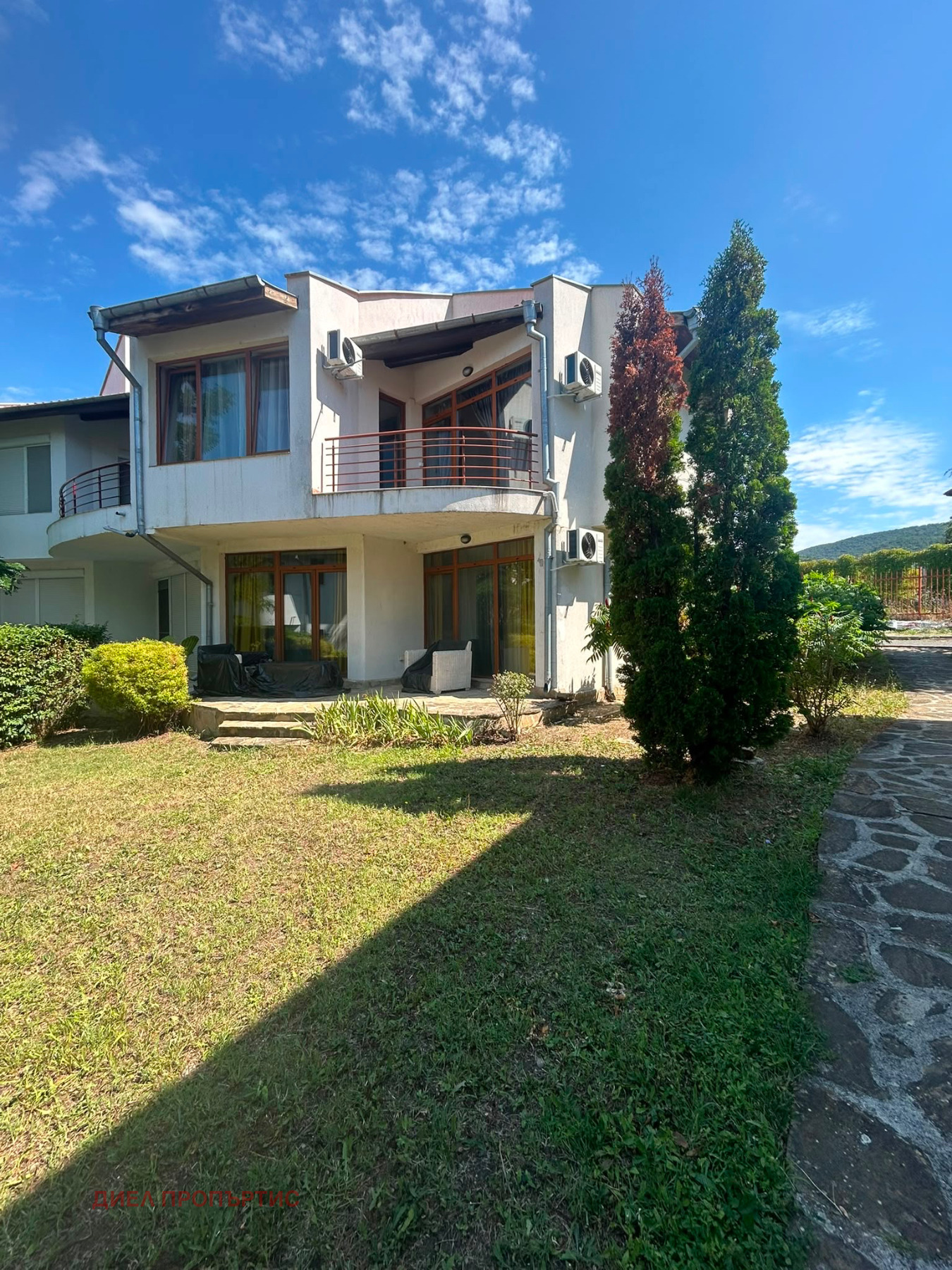 Продава ВИЛА, с. Кошарица, област Бургас, снимка 17 - Вили - 55897067