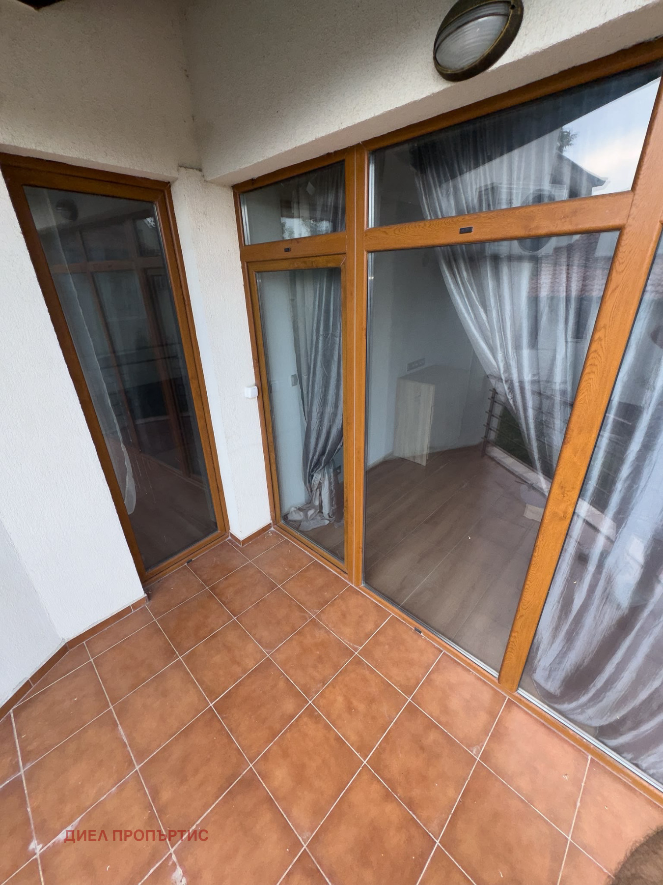 Продава ВИЛА, с. Кошарица, област Бургас, снимка 15 - Вили - 55897067