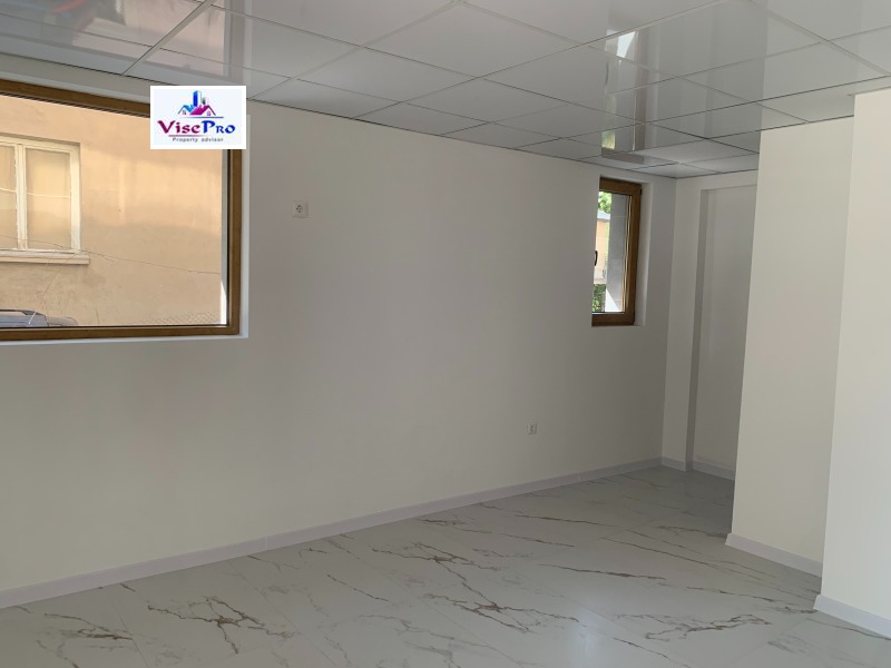 Продава  Офис град Благоевград , Идеален център , 30 кв.м | 78512596 - изображение [2]
