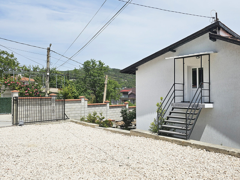 Myytävänä  Talo Dobrichin alue , Baltšik , 150 neliömetriä | 72261361 - kuva [2]