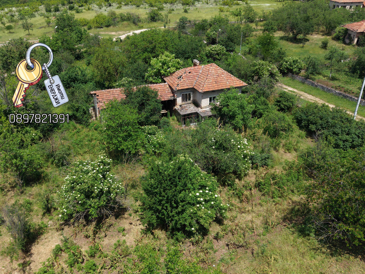 Продава КЪЩА, с. Карлуково, област Ловеч, снимка 2 - Къщи - 54969234