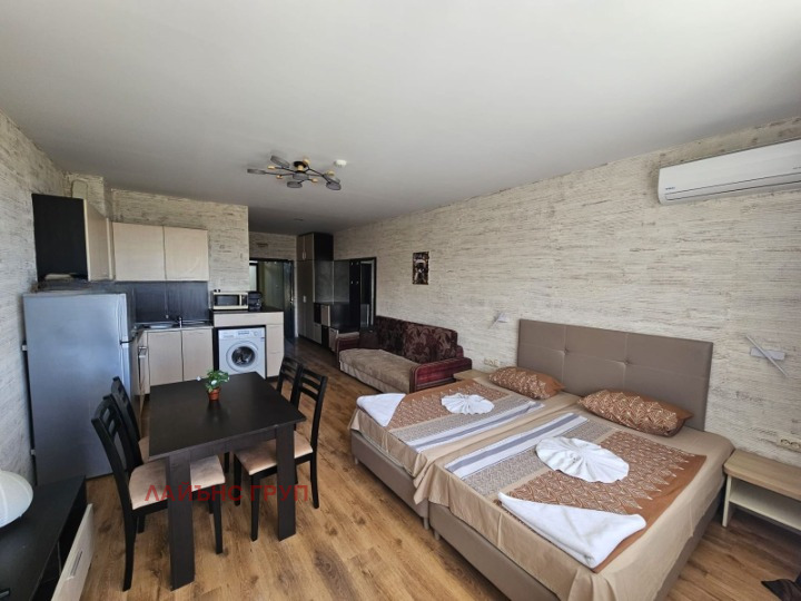 En venta  Estudio Varna , k.k. Zlatni pyasatsi , 61 metros cuadrados | 32440543 - imagen [5]