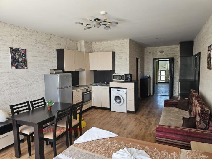 En venta  Estudio Varna , k.k. Zlatni pyasatsi , 61 metros cuadrados | 32440543 - imagen [2]