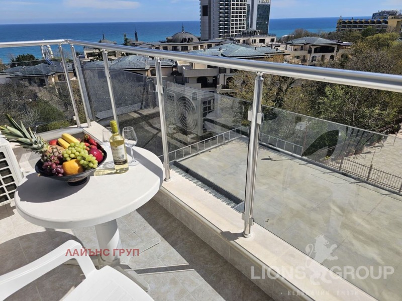 En venta  Estudio Varna , k.k. Zlatni pyasatsi , 61 metros cuadrados | 32440543