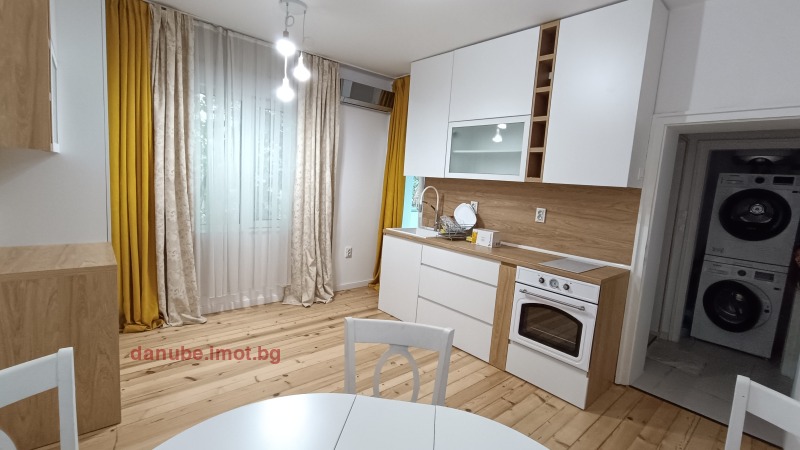 Продава  3-стаен град Русе , Център , 70 кв.м | 38215827 - изображение [4]