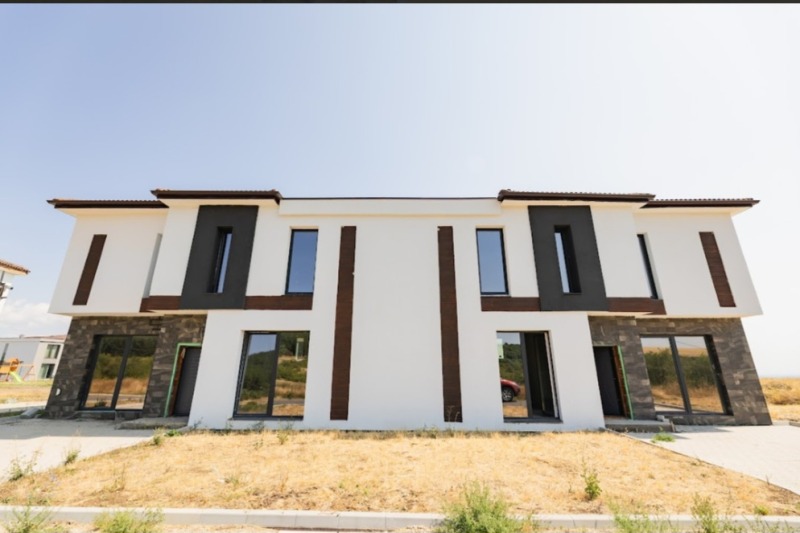 Продава  Къща, област София, гр. Божурище •  290 000 € • ID 49581998 — holmes.bg - [1] 