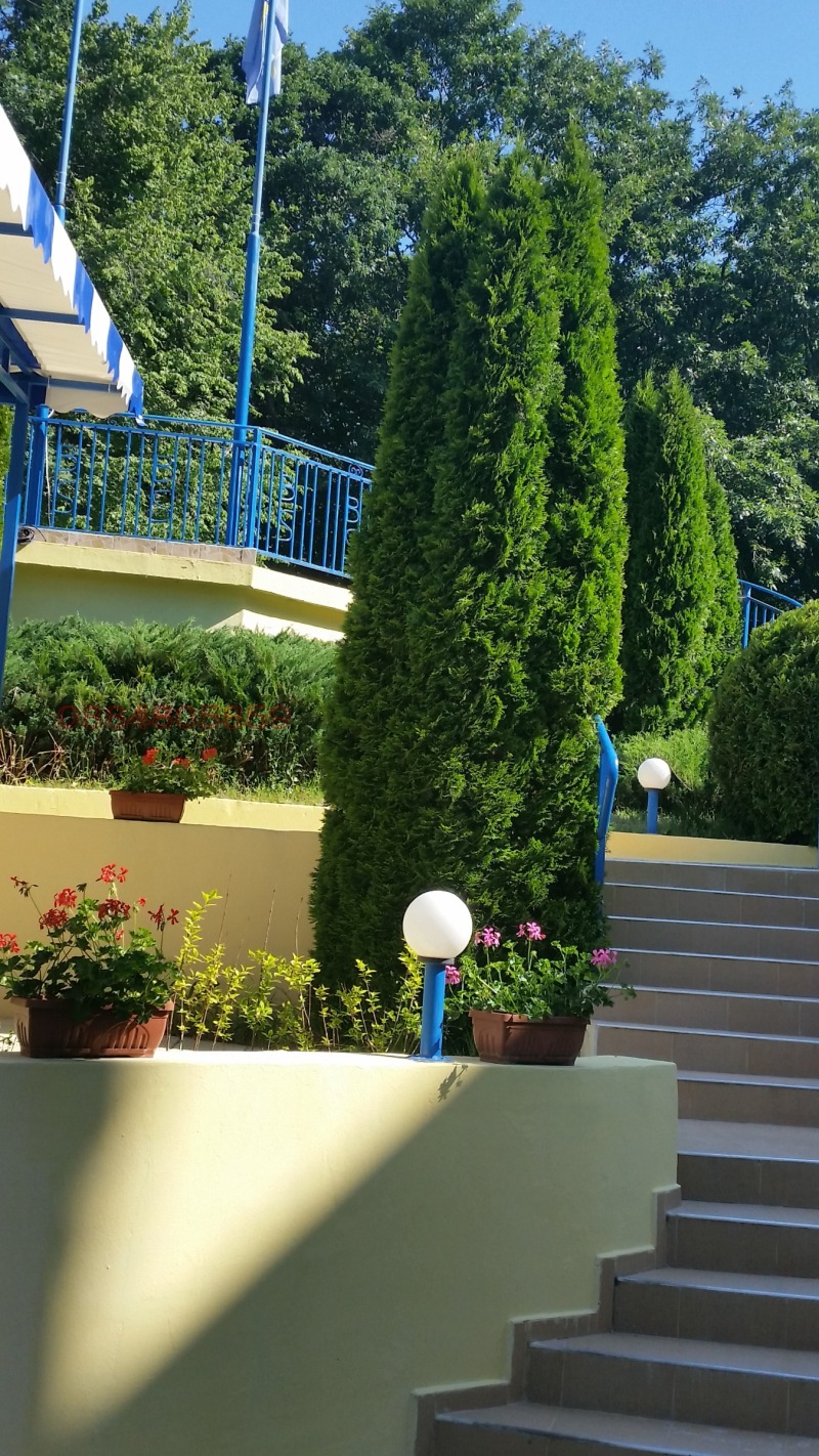 Продава  Hotel Varna , k.k. Zlatni pjasatsi , 4500 кв.м | 31919015