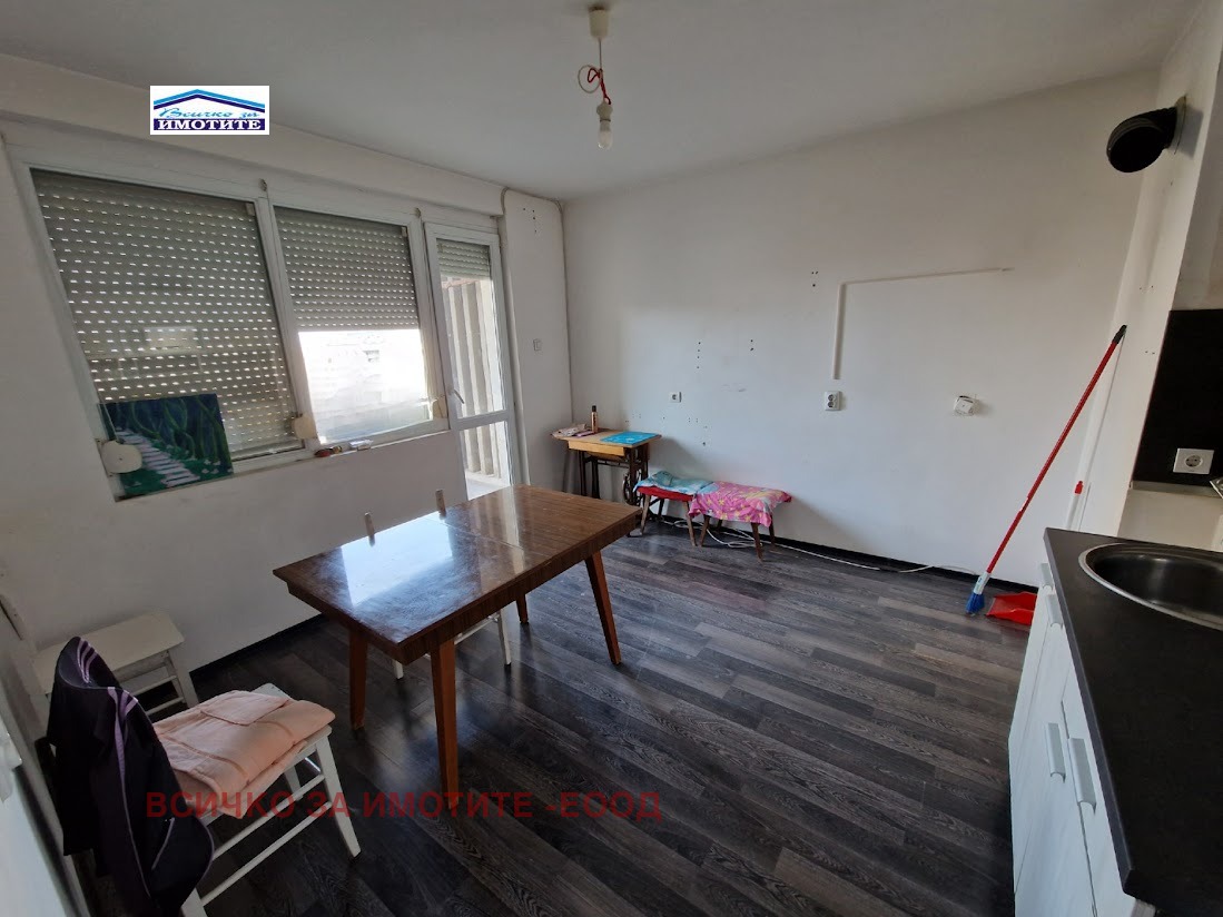 Продава 3-СТАЕН, гр. Русе, Център, снимка 2 - Апартаменти - 38544060