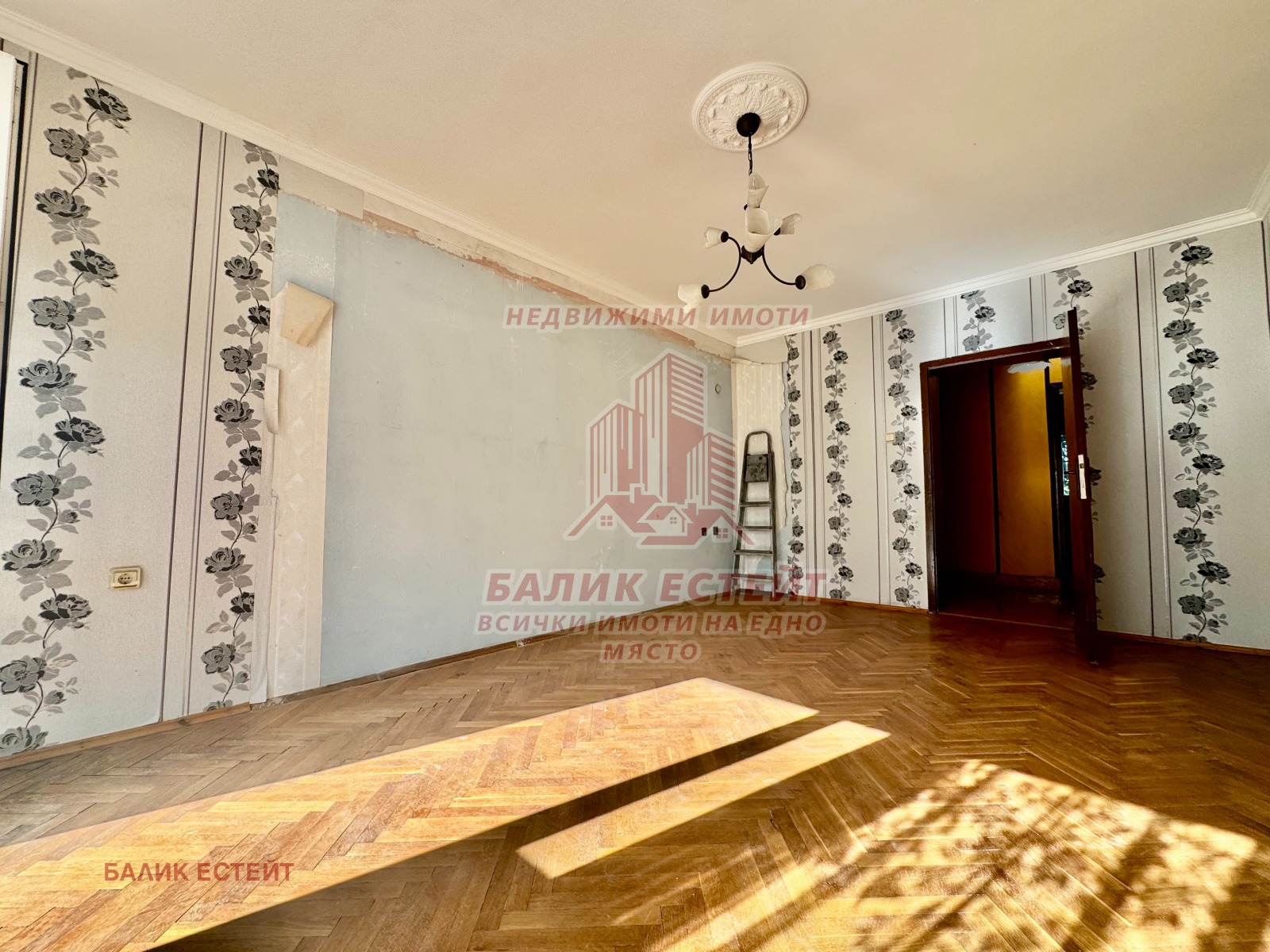 Продава 3-СТАЕН, гр. Добрич, Център, снимка 2 - Апартаменти - 55354159