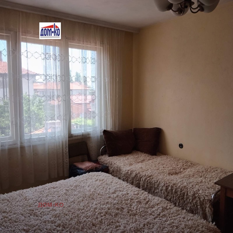 Продава МНОГОСТАЕН в град Пазарджик, Център - 117 кв.м / 79 000 € » 154 510.57 лв., ДОМ-КО