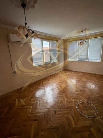 Продава ЕТАЖ ОТ КЪЩА, гр. Бургас, Банево, снимка 3 - Етаж от къща - 54545717