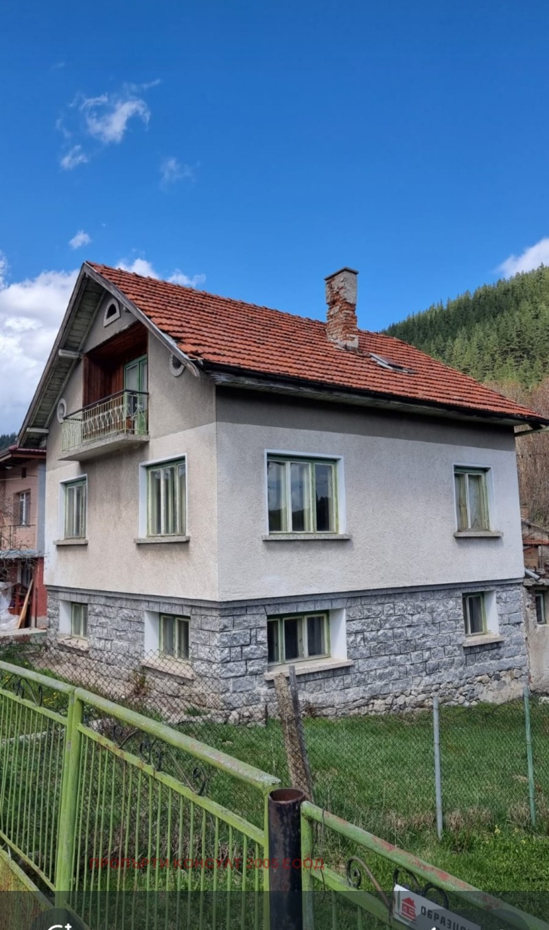 Продава КЪЩА, област София, с. Маджаре • 110000 € • 47228099 — Holmes.bg