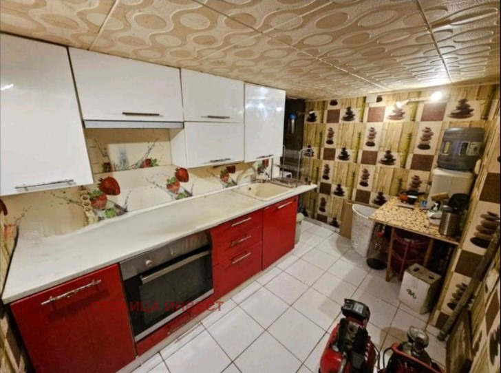 Продава ВИЛА, гр. Русе, област Русе, снимка 2 - Вили - 54186906