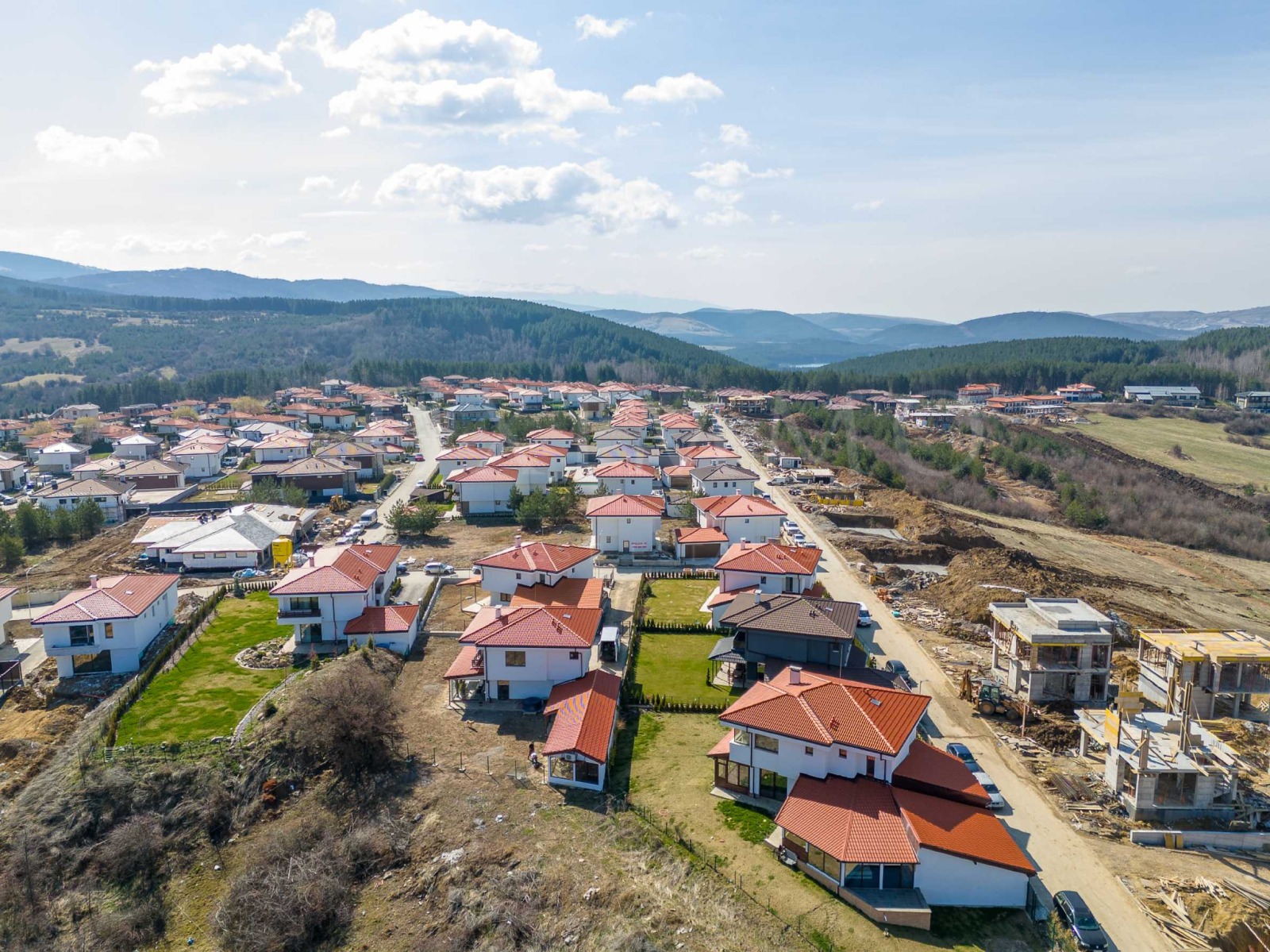 Продава КЪЩА, с. Кладница, област Перник