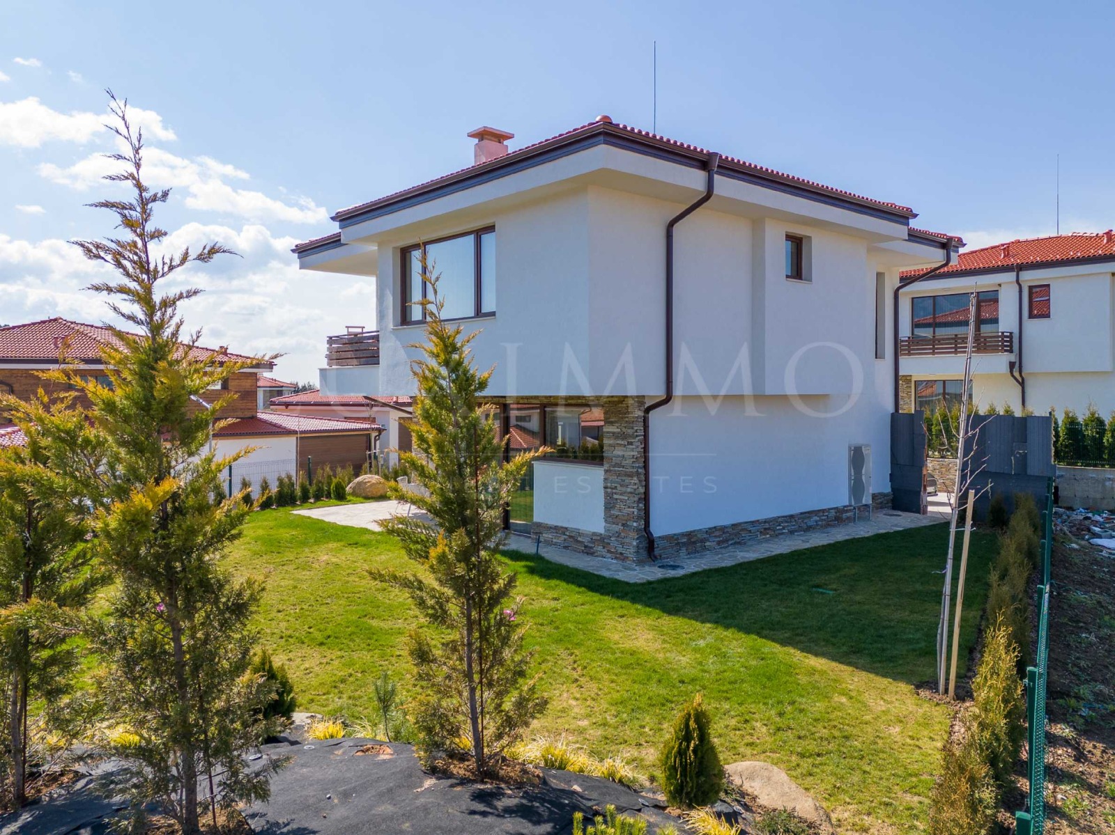Продава КЪЩА, с. Кладница, област Перник, снимка 2 - Къщи - 56009890