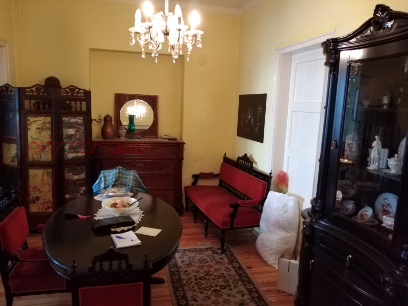 Продава 4-СТАЕН, гр. София, Център, снимка 2 - Апартаменти - 53423604