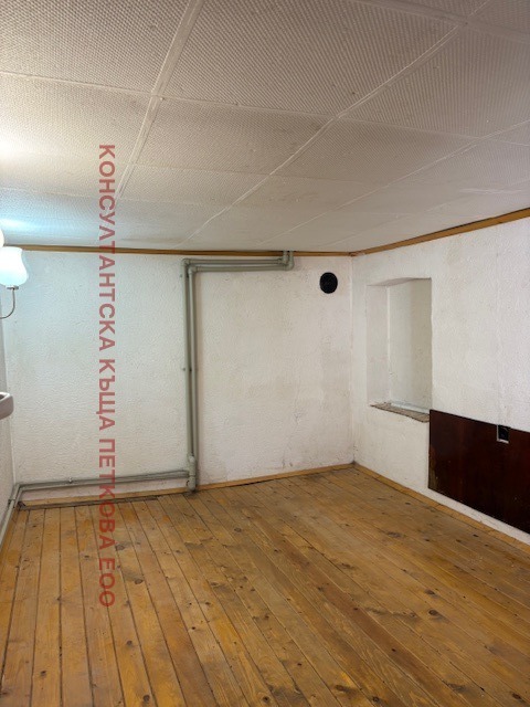Продава  Къща област Ловеч , с. Лисец , 180 кв.м | 34207225 - изображение [2]