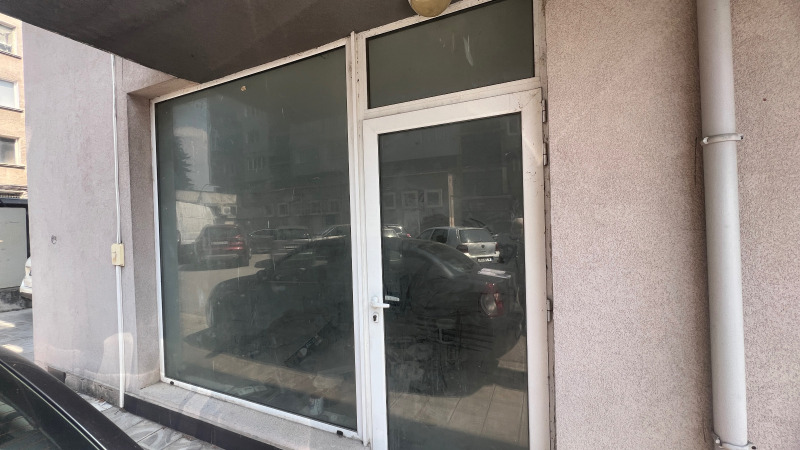 Satılık  Mağaza Montana , Idealen centar , 39 metrekare | 76078620