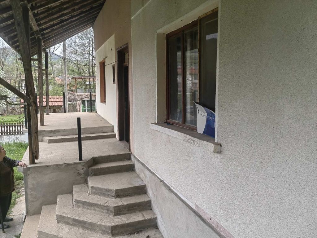 Продава КЪЩА, с. Лесидрен, област Ловеч, снимка 6 - Къщи - 54325663