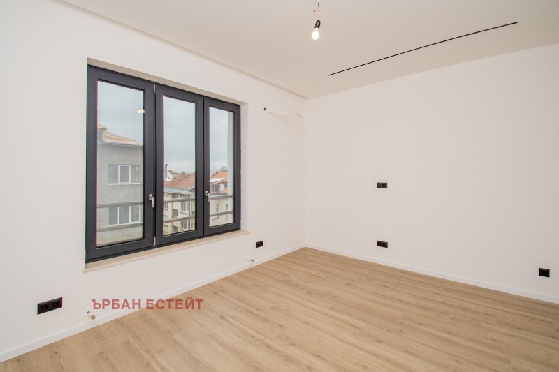 Продава 3-СТАЕН, гр. София, Център, снимка 7 - Апартаменти - 52346502