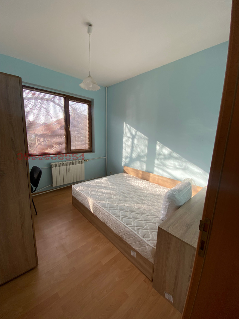 Продава 3-СТАЕН, гр. Плевен, Идеален център, снимка 3 - Апартаменти - 52780525