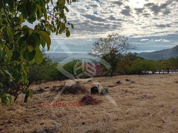 Eladó  Cselekmény régió Plovdiv , Kuklen , 1360 négyzetméter | 97588419