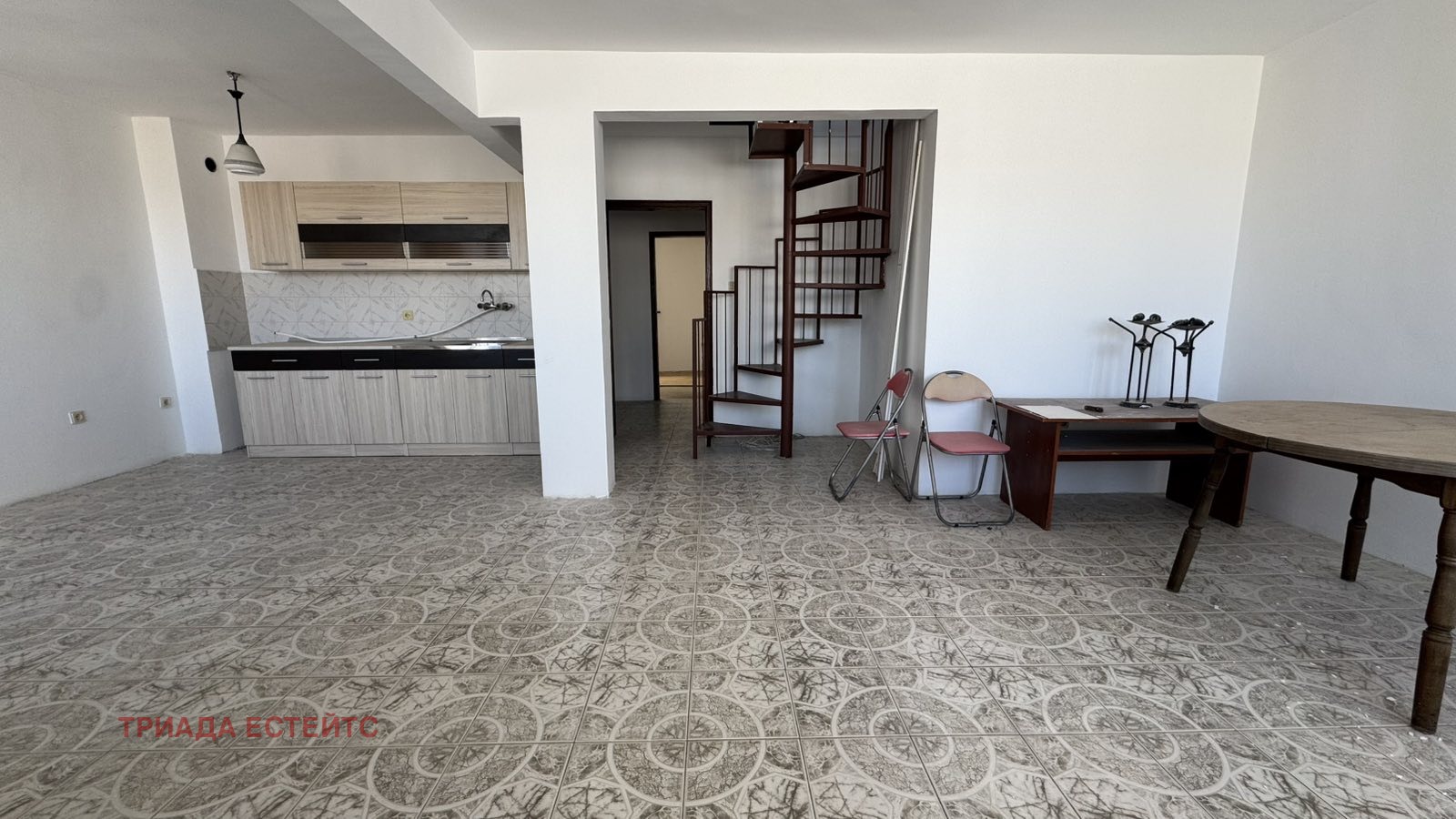 Продава МЕЗОНЕТ, гр. Бургас, Център, снимка 10 - Апартаменти - 54135204