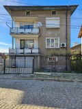 Продава КЪЩА, гр. Перник, Център, снимка 2