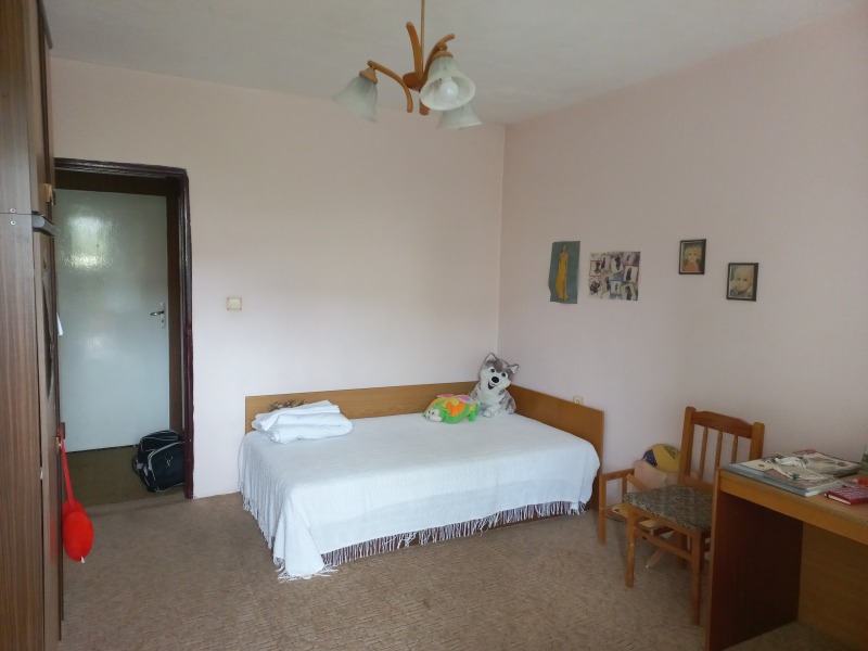 De vânzare  2 dormitoare Ruse , Ciarodeica - Iug , 82 mp | 77873197 - imagine [2]