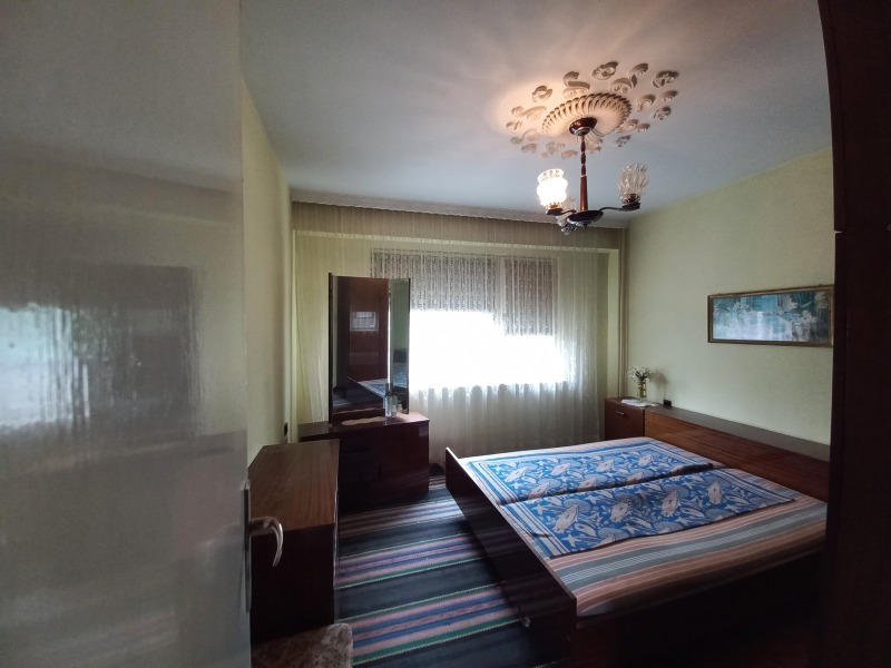 De vânzare  2 dormitoare Ruse , Ciarodeica - Iug , 82 mp | 77873197 - imagine [6]