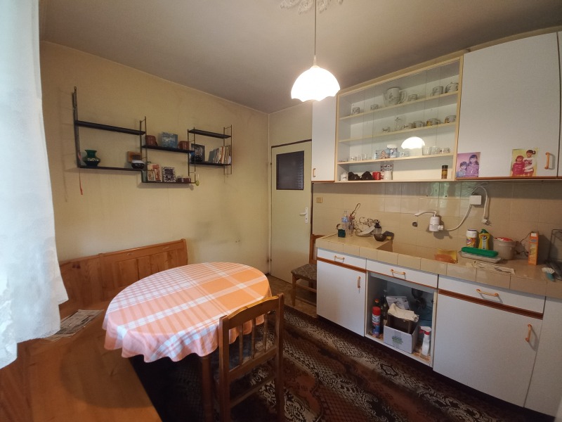 De vânzare  2 dormitoare Ruse , Ciarodeica - Iug , 82 mp | 77873197 - imagine [7]
