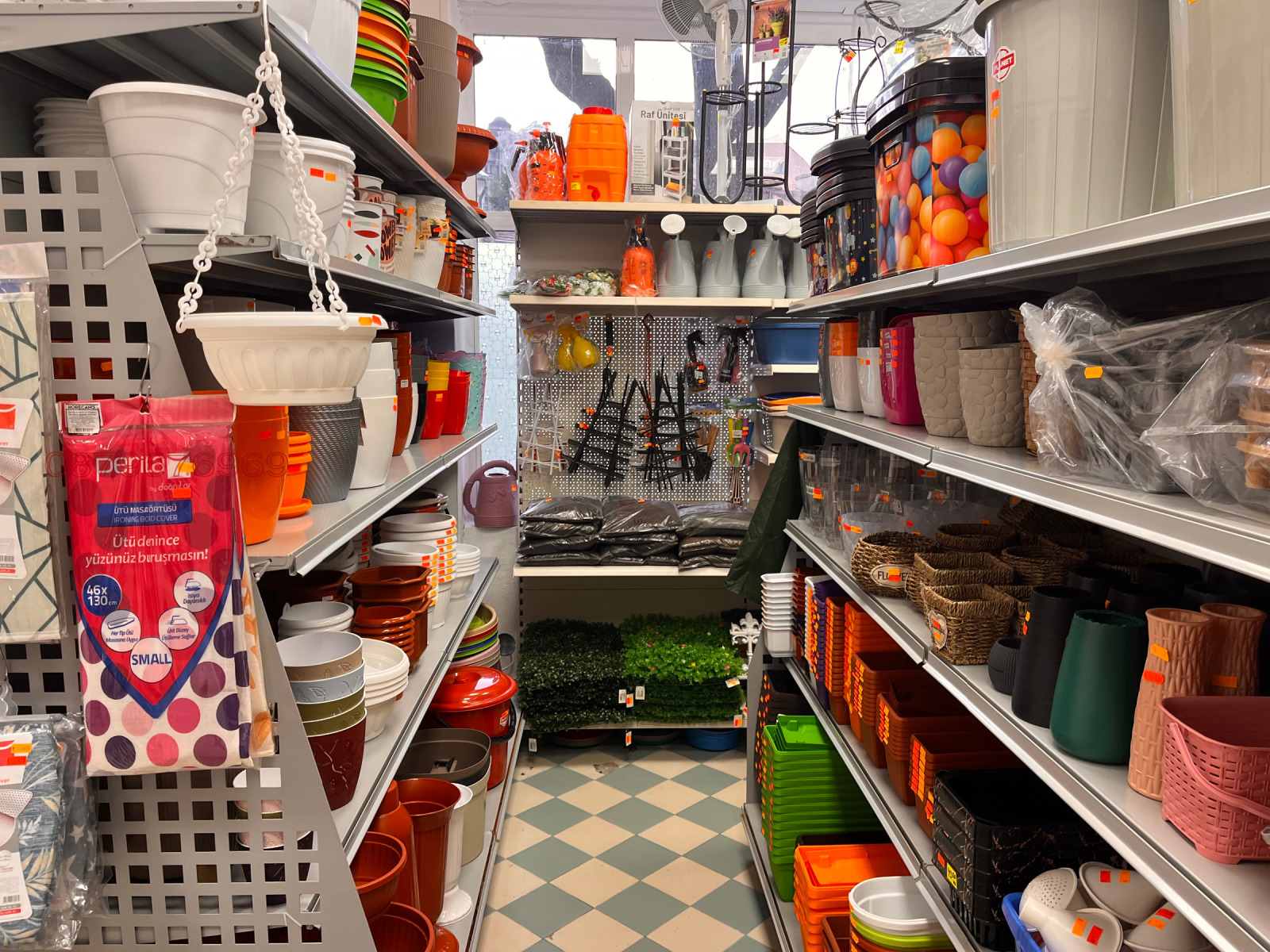 Продава МАГАЗИН, гр. София, Център, снимка 11 - Магазини - 54059499