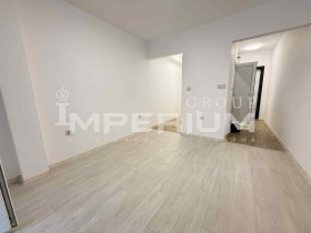 Studio Mladost 1, Warna