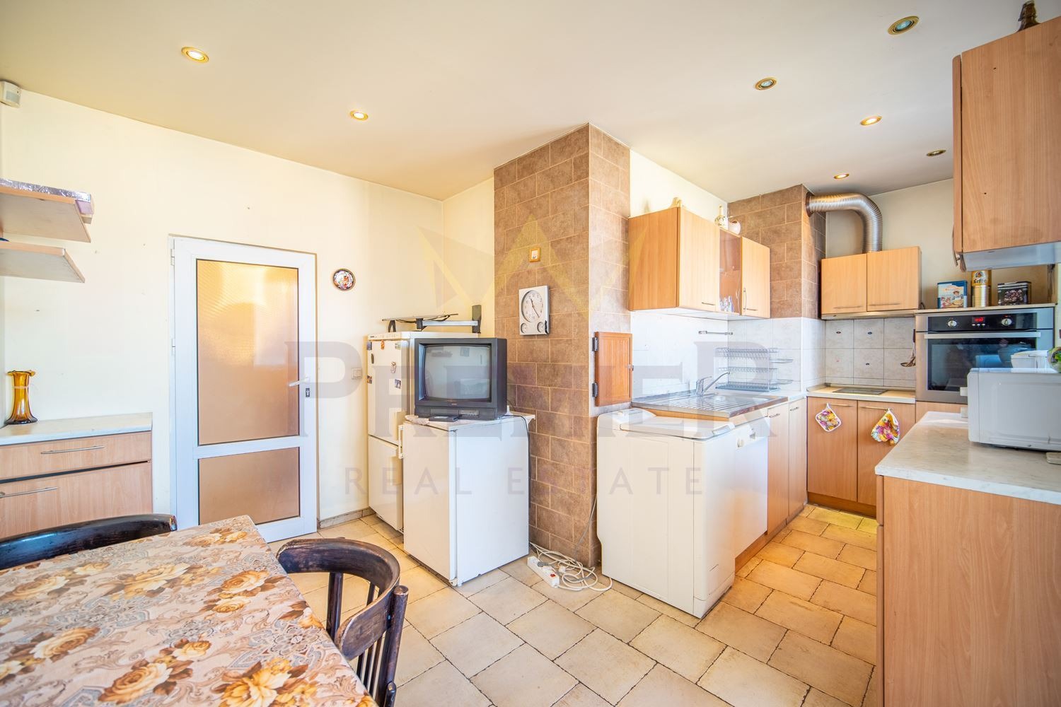 Продава 4-СТАЕН, гр. Варна, Център, снимка 5 - Апартаменти - 54067021