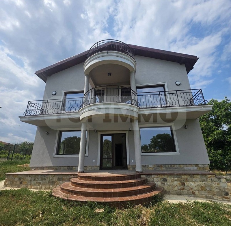 Продава КЪЩА в област Варна, с. Равна гора - 245 кв.м / 199 000 € » 389 210.17 лв., ТОПИММО