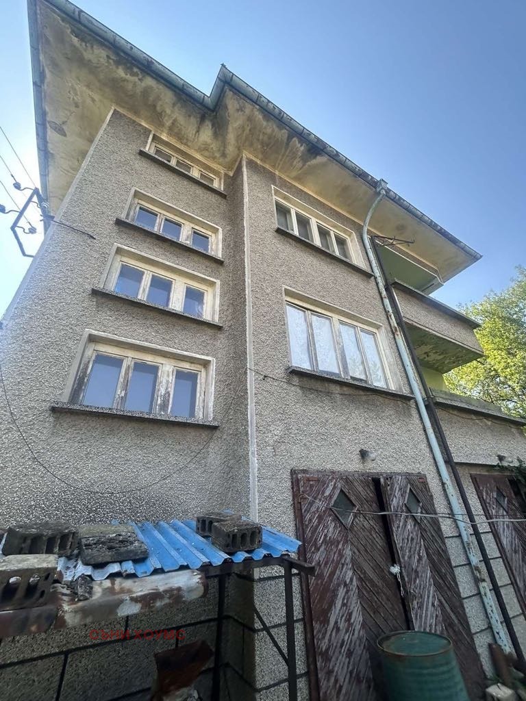 Продава КЪЩА, гр. Лясковец, област Велико Търново, снимка 1 - Къщи - 47001853