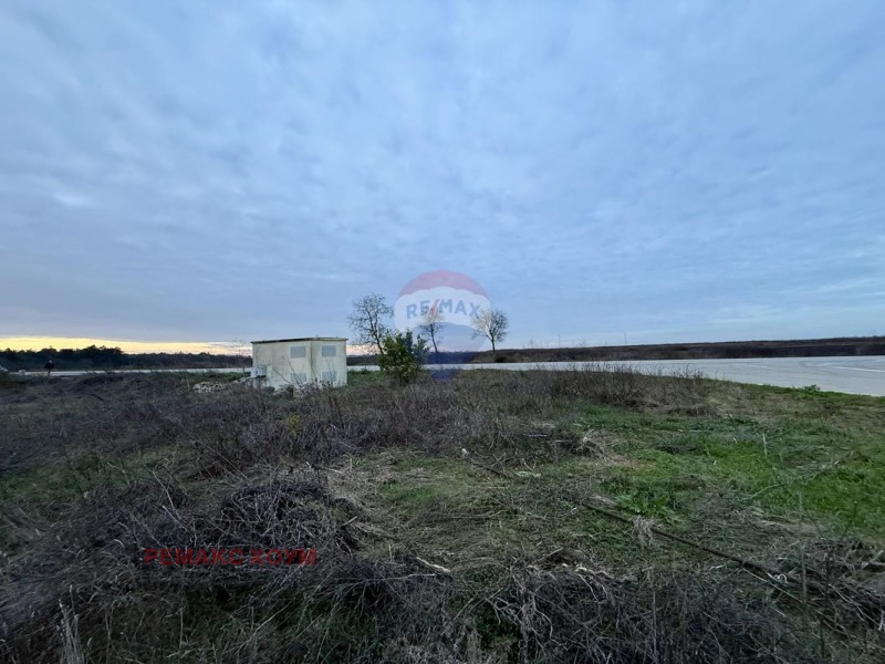 Продава ПАРЦЕЛ, с. Топола, област Добрич