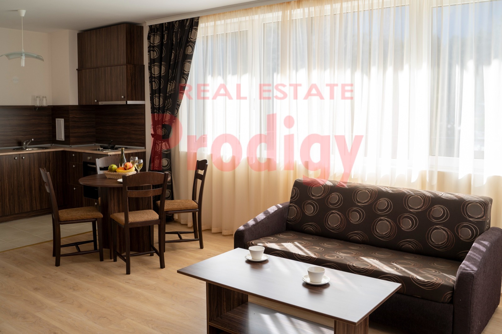 Продава ХОТЕЛ, гр. Разлог, област Благоевград, снимка 2 - Хотели - 55879605