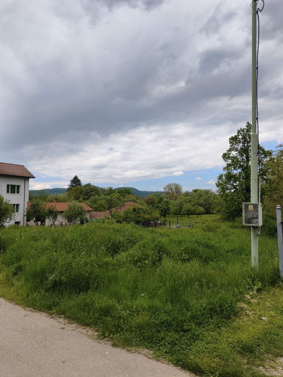 Продава ПАРЦЕЛ, с. Орешак, област Ловеч