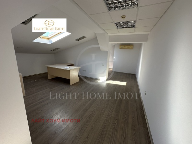 Til salgs  Kontor Plovdiv , Tsentralna gara , 213 kvm | 46754267 - bilde [4]