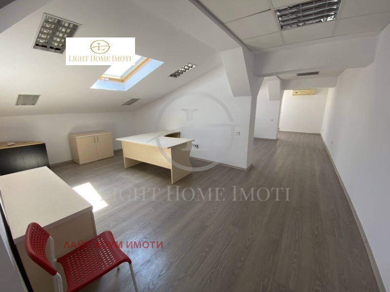 Til salgs  Kontor Plovdiv , Tsentralna gara , 213 kvm | 46754267 - bilde [2]