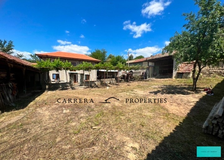 Продава КЪЩА, област Шумен, с. Веселиново • 125000 € / 244478.75 лв. • 68142392 1