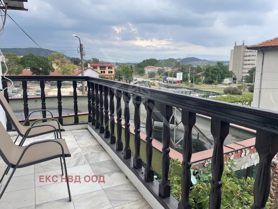 Продава КЪЩА, гр. Хисаря, област Пловдив, снимка 2 - Къщи - 53920200