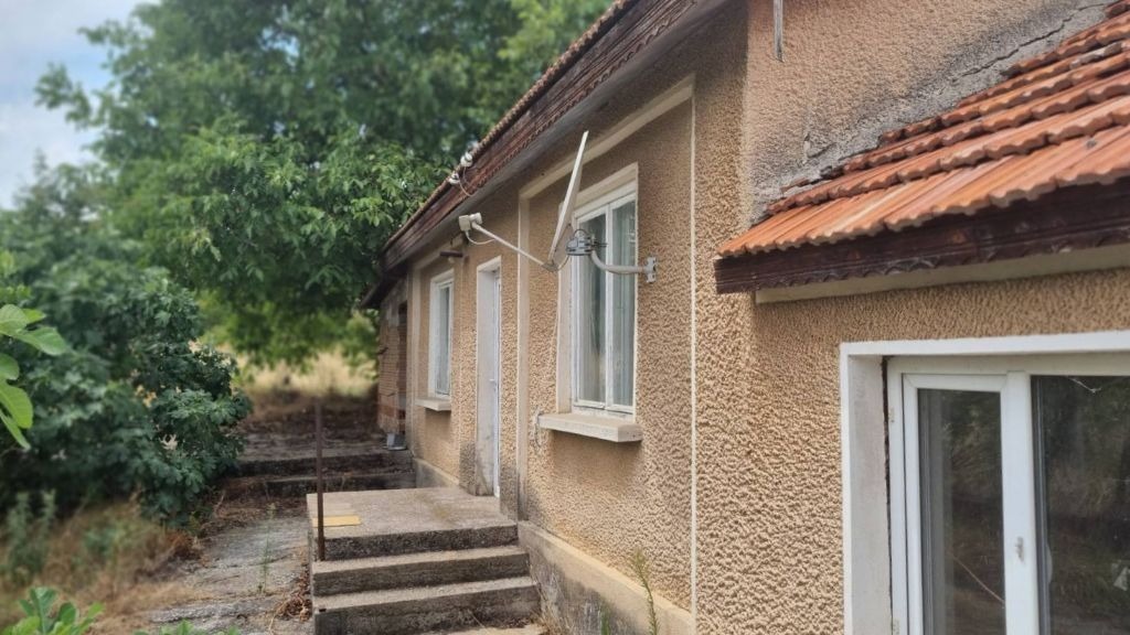 Продава КЪЩА, с. Кирилово, област Стара Загора, снимка 2 - Къщи - 53719551