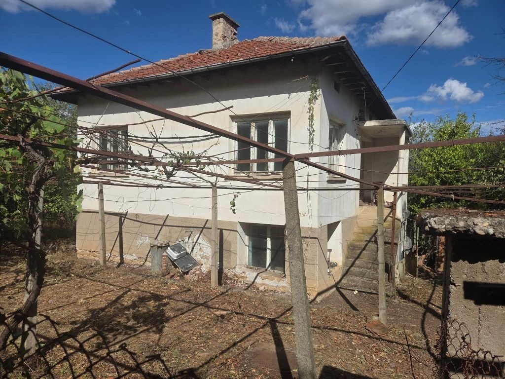 Продава КЪЩА, с. Четирци, област Кюстендил, снимка 2 - Къщи - 56371726