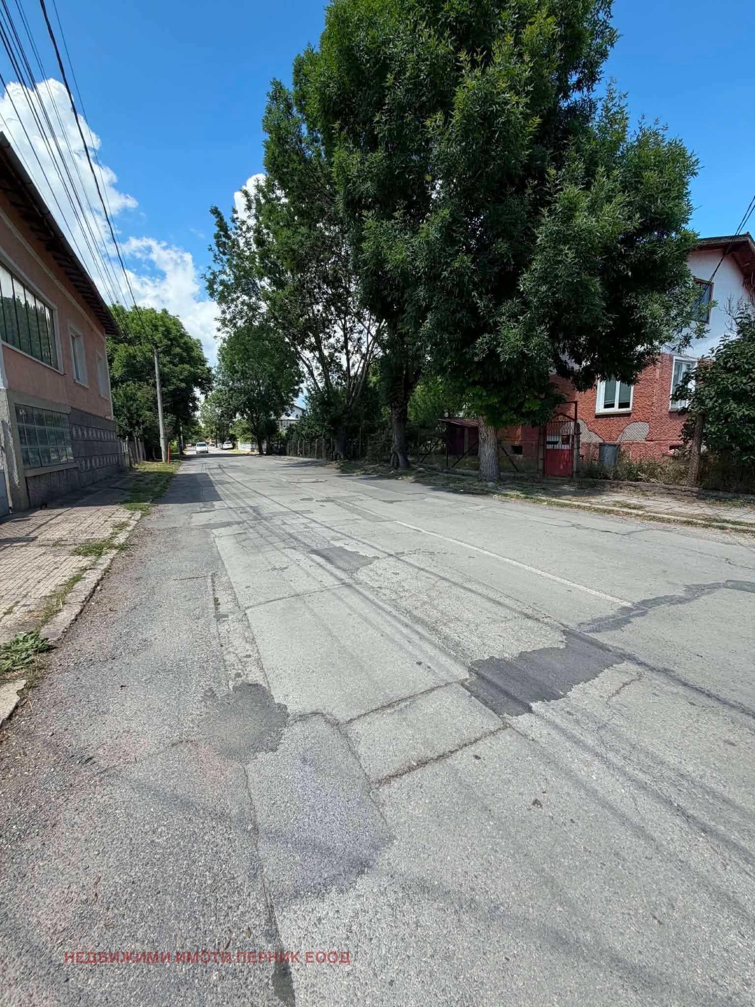 Продава КЪЩА, гр. Батановци, област Перник, снимка 3 - Къщи - 55047367