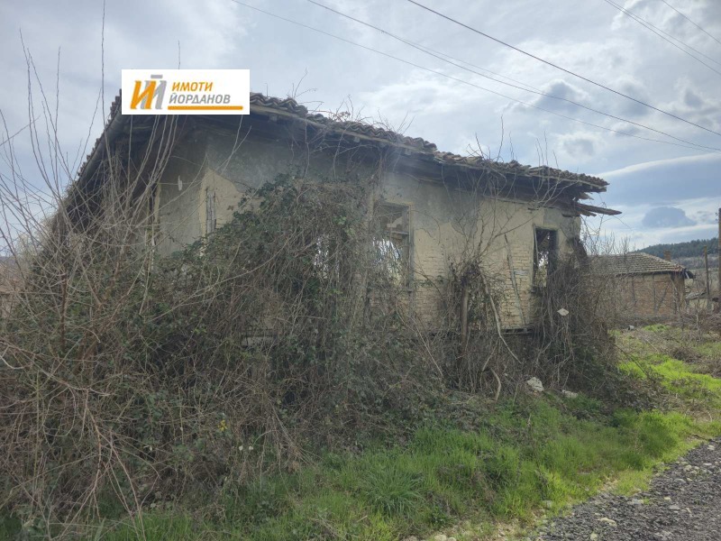 Продава КЪЩА в област Велико Търново, с. Кесарево - 80 кв.м / 9 000 € » 17 602.47 лв., ИМОТИ ЙОРДАНОВ ЕООД